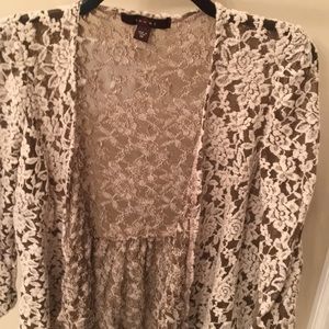 Beautiful, off-white lace cardigan VGUC